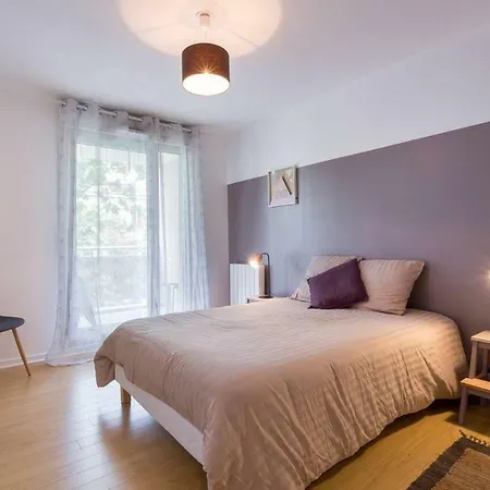 Centre Confluence 100 M2 Parking Terrasses * Lyon