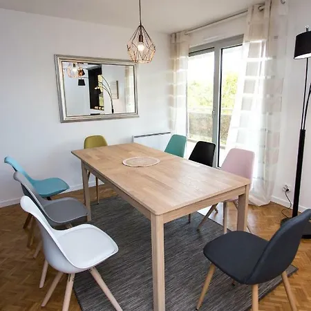 Centre Confluence 100 M2 Parking Terrasses Lyon