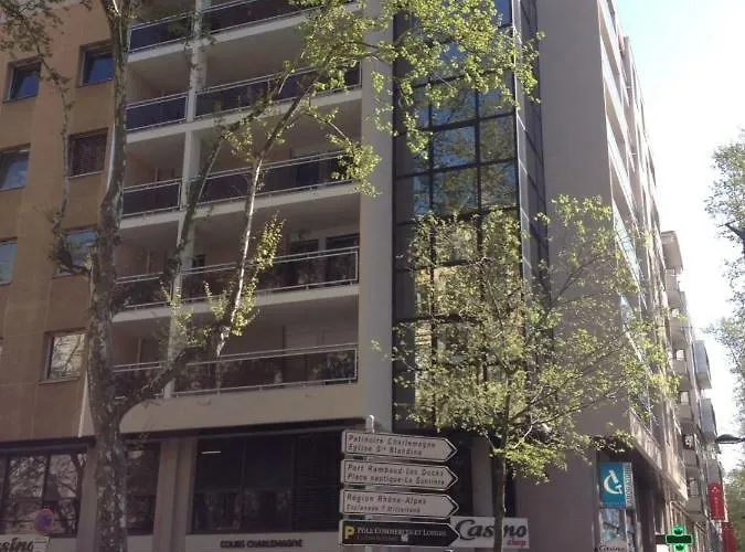 アパート Centre Confluence 100 M2 Parking Terrasses